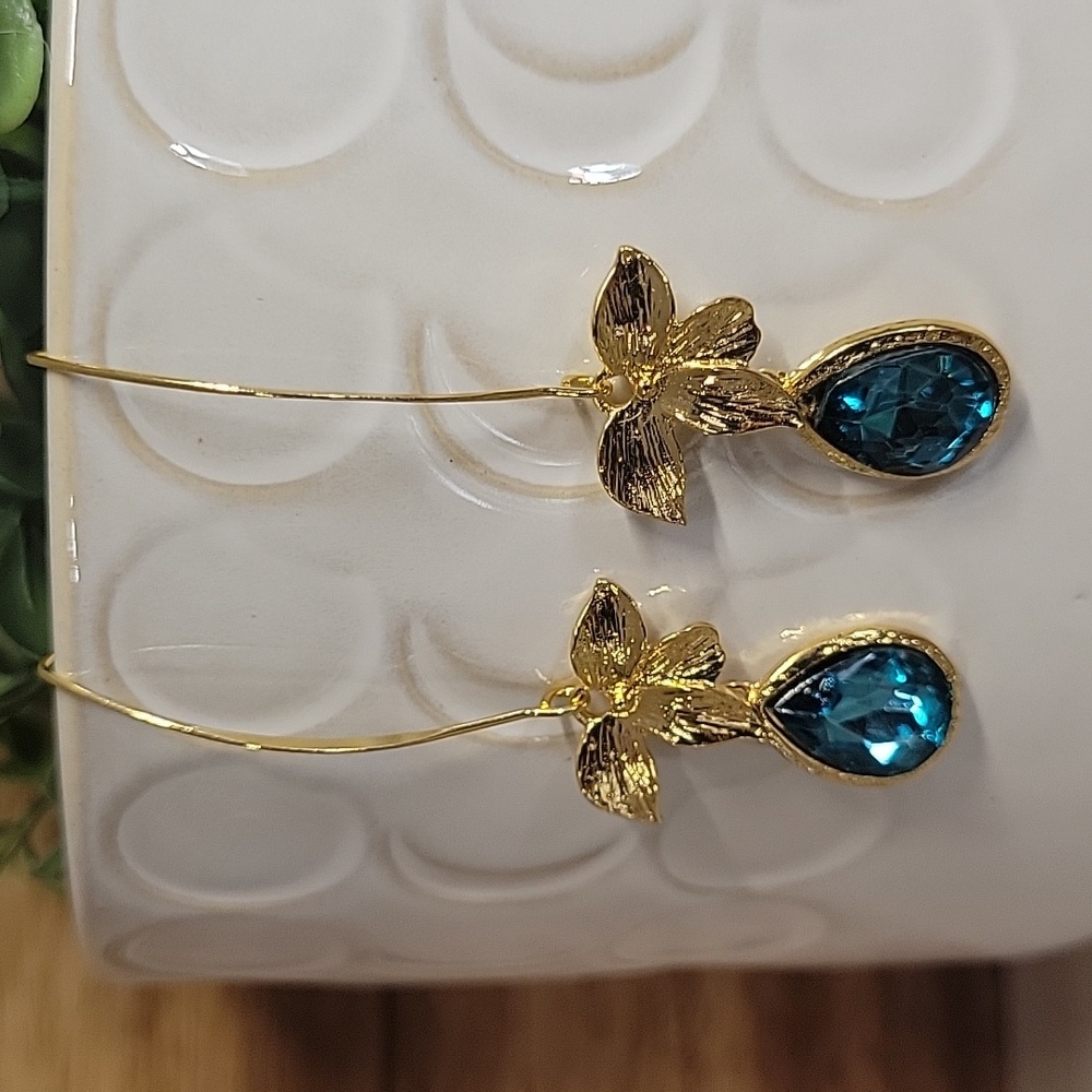 LILY TOPAZ LONG DROP EARRINGS - Picture 6 of 9